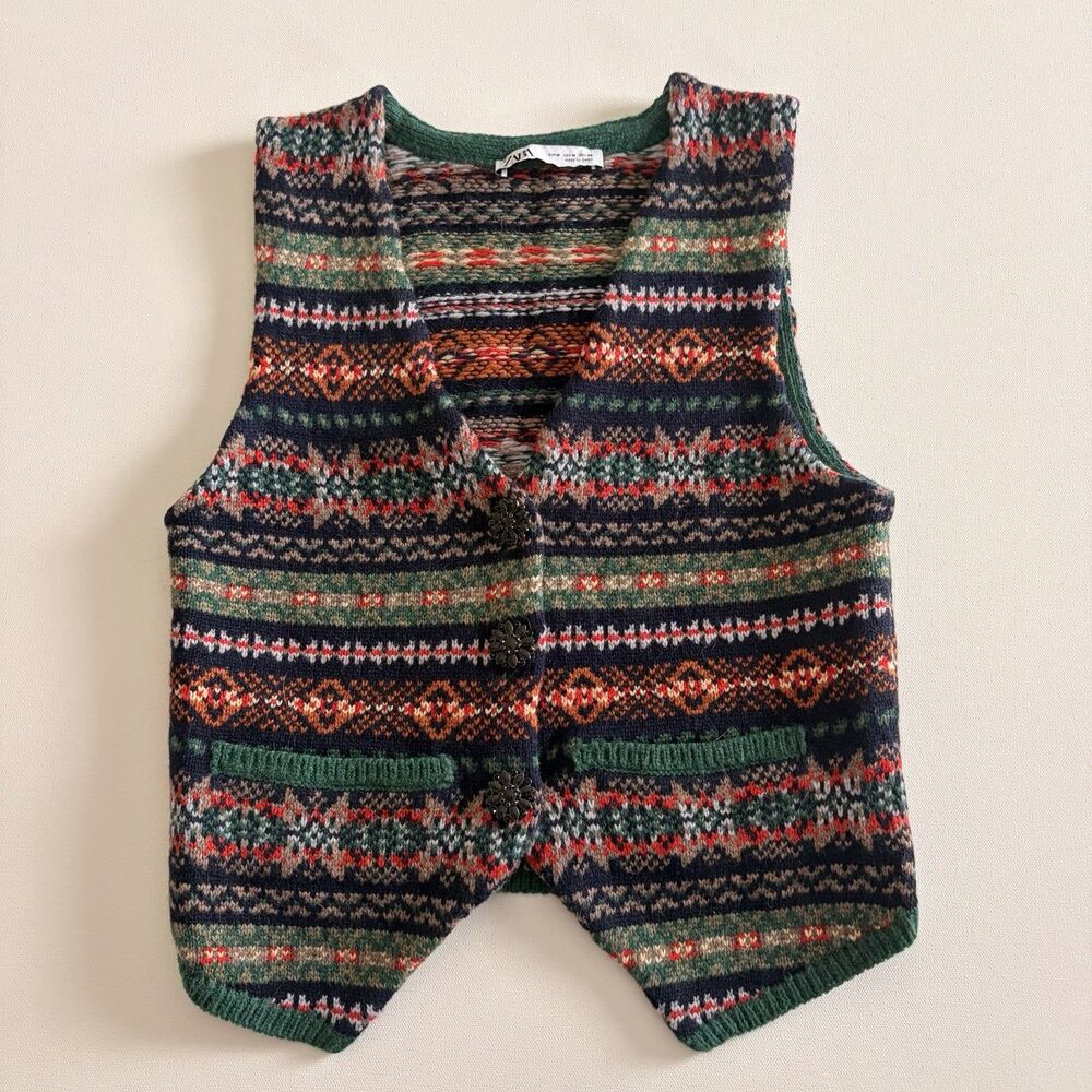 Zara Women’s Sweater Vest M Jacquard Knit Wool Nordic Print Ornate Buttons
